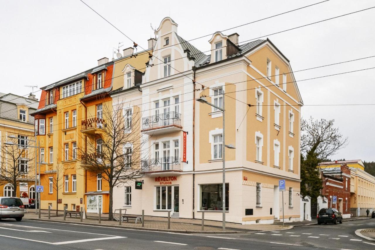 Revelton Studios Mariánské Lázně Kültér fotó